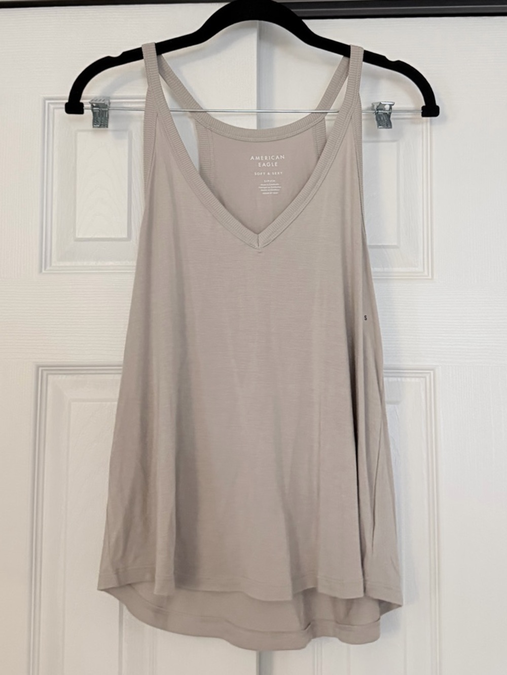 American Eagle Outfitters Light Taupe/Gray V-Neck Swing Tank Top